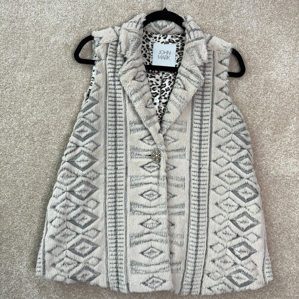 JOHN MARK‎ Vest Women's Small Beige Reversible Faux Fur Leopard Boho